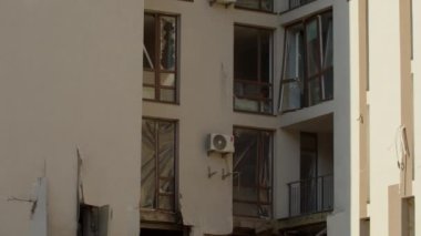 Kyiv Ukrayna 05.03.2022 Savaş sırasında roketle yıkılan binalar