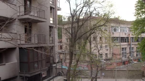 Kyiv Ukrayna 2022 Savaş Sırasında Roketle Yıkılan Binalar — Stok video