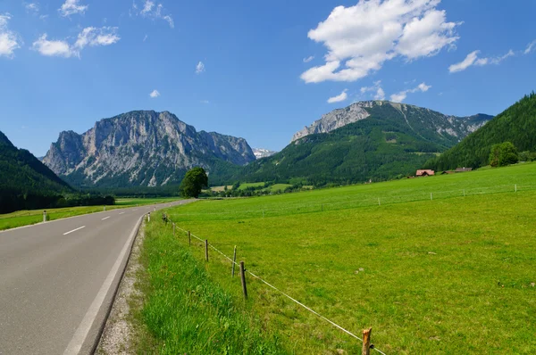 Het landschap van de Oostenrijkse Centrale Alpen — Stockfoto