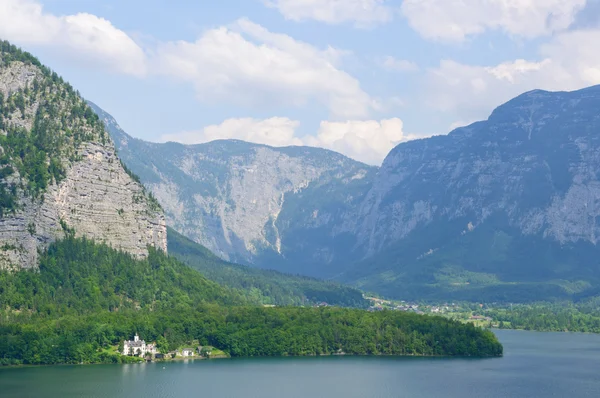 Alpes e o Lago Hallstatt, Áustria — Fotografia de Stock