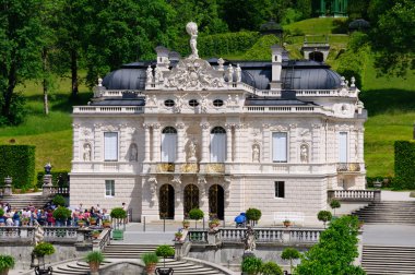 Almanya'da Linderhof Sarayı