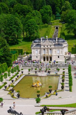 Almanya'da Linderhof Sarayı