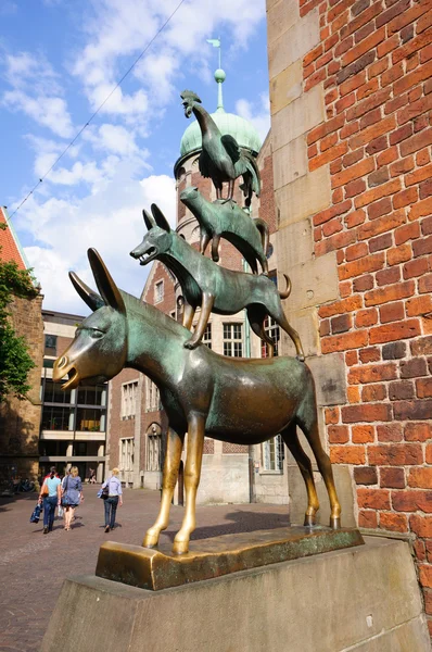 Het standbeeld van de Bremer stadsmuzikanten — Stockfoto