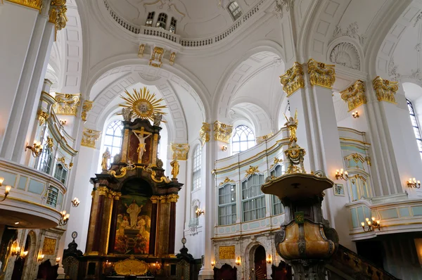 St.Michael de kerk in hamburg — Stockfoto