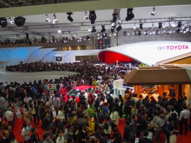 Tokyo, Japonya - 23 Kasım 2013: toyota motor standında