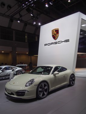 Tokyo, Japonya - 23 Kasım 2013: porsche 911 porsche standında