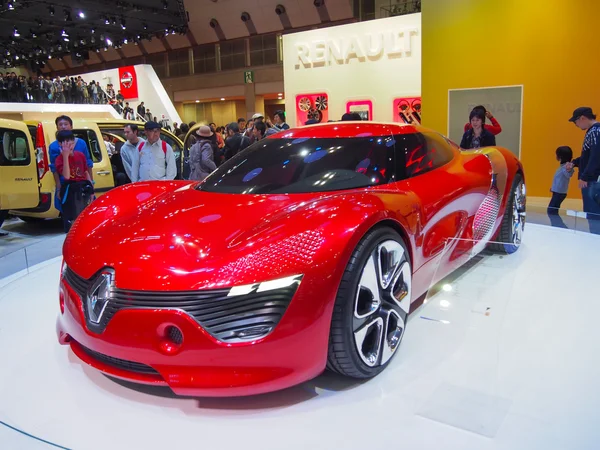 TOKYO, JAPÃO - 23 de novembro de 2013: Cabine na Renault — Fotografia de Stock