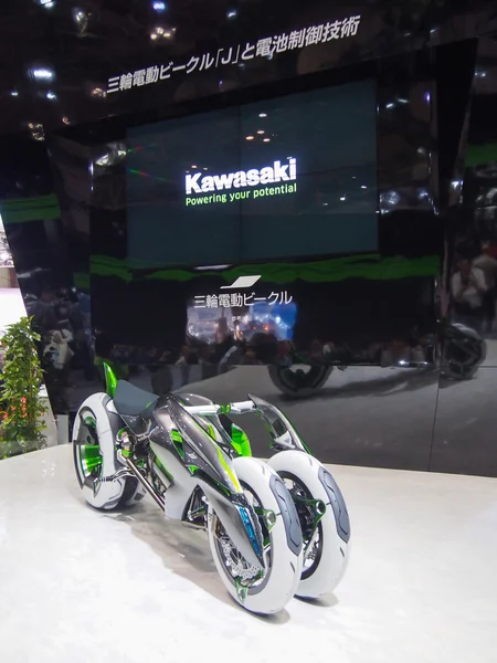 TOKYO, JAPAN - November 23, 2013: Booth at Kawasaki Motorcycles — Stock Photo, Image