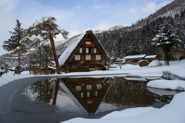 Historická vesnice shirakawa-go v zimě — Stock fotografie