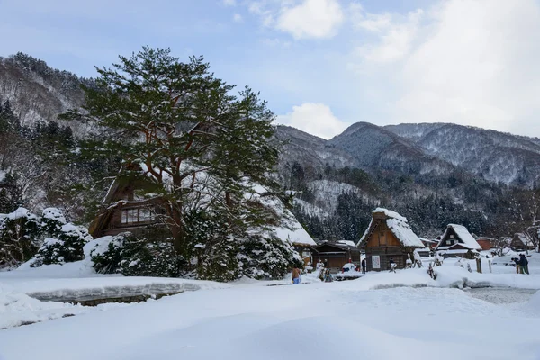 Pueblo histórico de Shirakawa-go en invierno — Foto de Stock