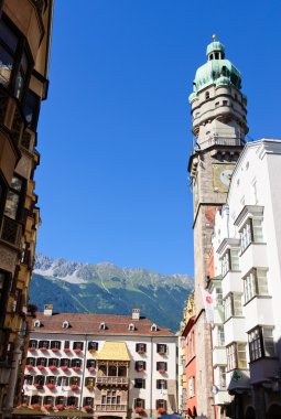 stadtturm ve Avusturya'da Innsbruck cityscape