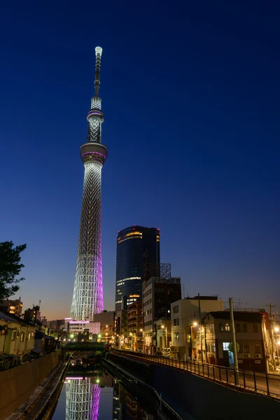 Tokyo Sky Tree ao entardecer — Fotografia de Stock