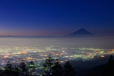 Işıklar kofu şehir ve mt.fuji şafak