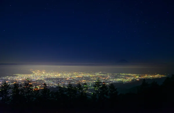 Vista notturna della città di Kofu e del Monte Fuji — Foto Stock