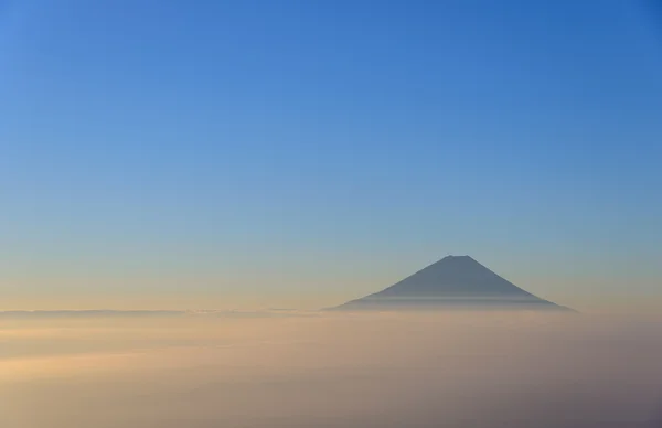 Monte Fuji y Mar de nubes en la madrugada — Foto de Stock