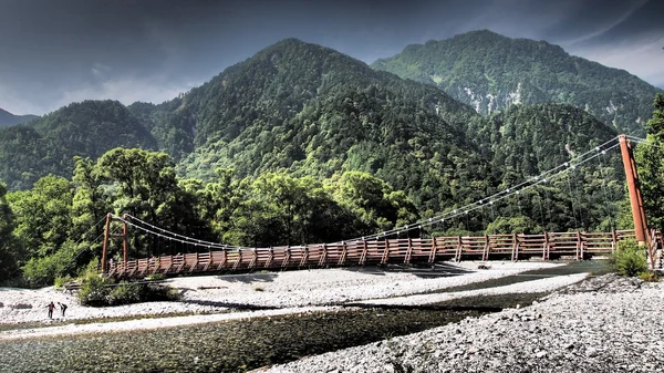 Myojin-híd és a azusa folyó kamikochi, nagano, Japán — Stock Fotó