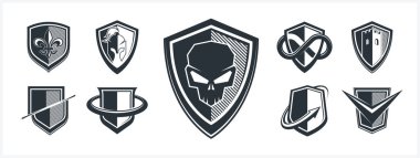 Farklı elementler vektör sembolleri, savunma ve güvenlik simgeleri, cephane amblemi koleksiyonu içeren klasik kalkan şekilleri.
