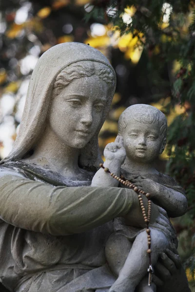 Statua Maryi i Jezusa Chrystusa — Zdjęcie stockowe