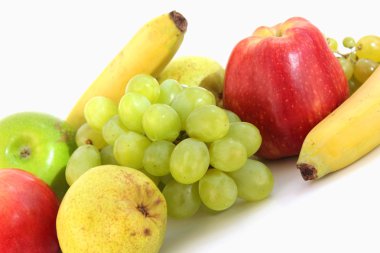 Beyaz bir arka plan üzerinde meyve