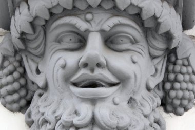 Tanrı Dionysos (Yunanca - dyonys, Dionysos, lat. bacchus)