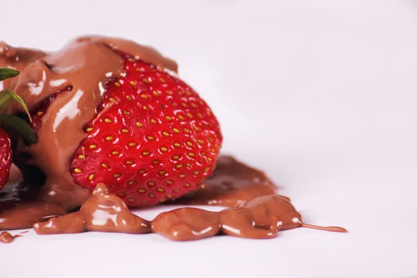 Morangos em chocolate — Fotografia de Stock