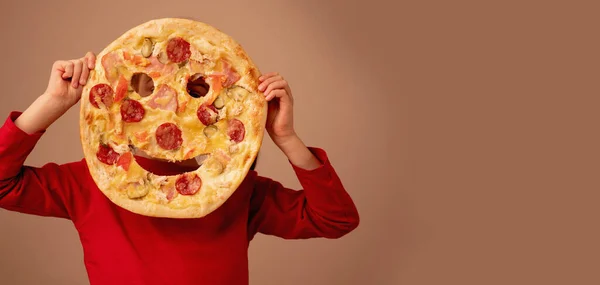 Pizza Lächeln Schöne Kindermädchen Mit Pizza Kopierraum — Stockfoto