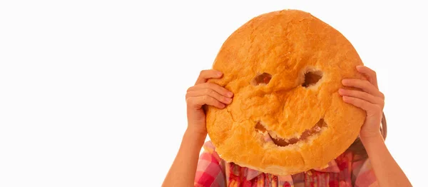 Brot Lächelt Lustiges Bild Der Schönen Kindermädchen Mit Lächelndem Rundem — Stockfoto