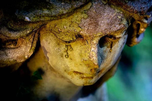 Sorglig Gel Med Tårar Ögonen Fragment Antik Staty Dödsbegrepp — Stockfoto