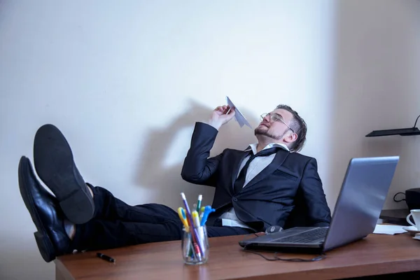 Burnout Professionale Pigrizia Riluttanza Lavoro Slacker Uomo Affari Seduto Ufficio — Foto Stock