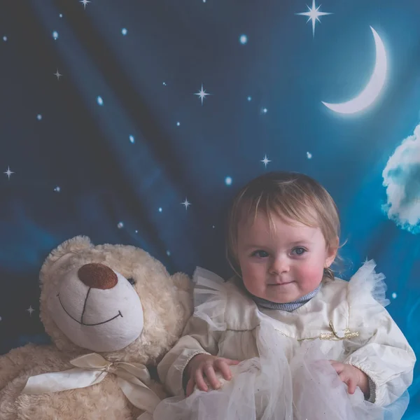 Portrait Little Cute Child Girl Teddy Bear Dark Night Starry — Stock Photo, Image