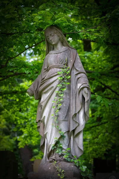 Virgen María Una Estatua Antigua Oración Religión Amor Concepto Esperanza —  Fotos de Stock