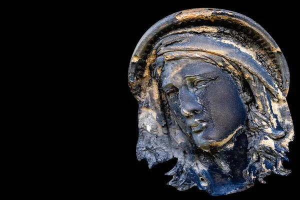 Virgem Maria Uma Estátua Antiga Isolada Fundo Preto Espaço Cópia — Fotografia de Stock