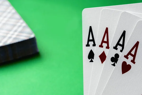 Четыре Туза Покер Карты Зеленом Фоне Четыре Уникальные Комбинации Покере — стоковое фото