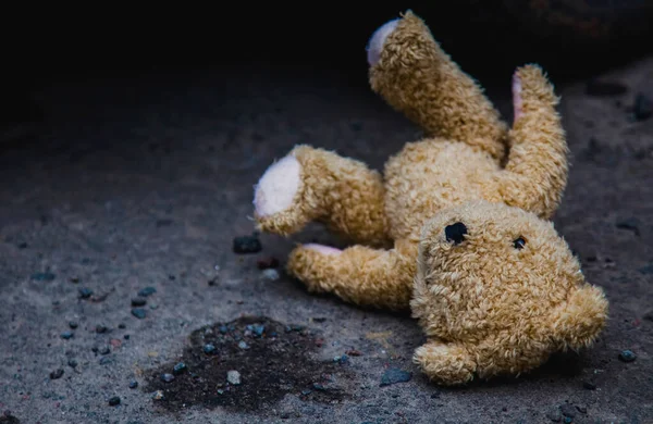 Conceptual Image Lost Childhood Loneliness Pain Depression Teddy Bear Lying — Fotografia de Stock