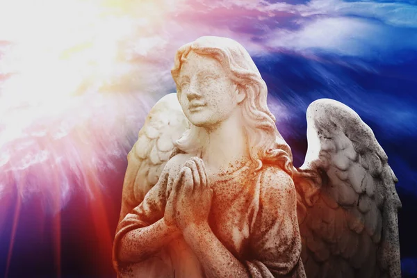 Beautiful Angel Wings Looking Sky Rays Light Ancient Statue Horizontal — Stockfoto