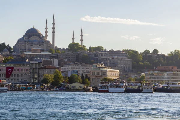 Ancient Mosques Over Golden Horn — Stock Photo, Image