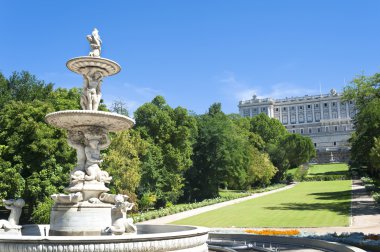 Bahçe içinde Kraliyet Sarayı madrid, İspanya