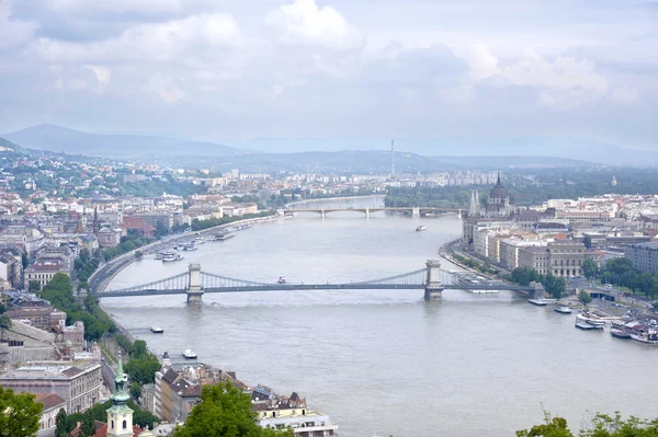 Budapest chain bridge — Stockfoto