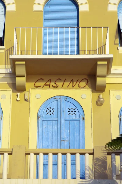 Antiguo colorido Casino fachada — Foto de Stock