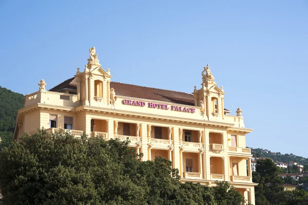 Edificio antiguo renovado — Foto de Stock