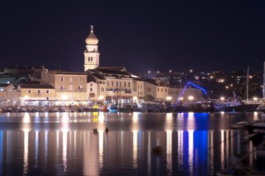 Krk şehir gece
