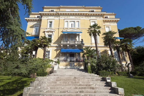 Hermosa villa de lujo Opatija —  Fotos de Stock