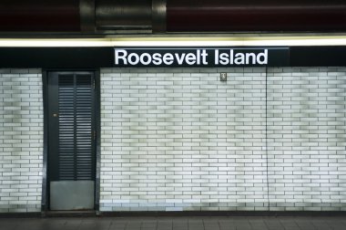 Roosevelt Adası metro istasyonu