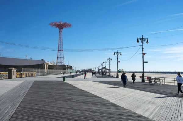 Coney Island boardwalk in New York City — Stock Photo, Image