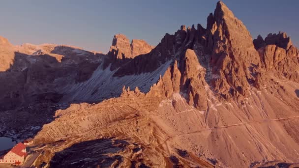 Aerial Flying Tre Cime Lavaredo Nature Park Mountains Dolomites Italy — Video Stock