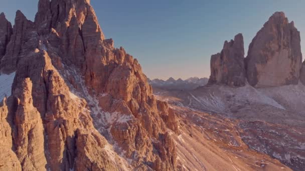 Aerial Flying Tre Cime Lavaredo Nature Park Mountains Dolomites Italy — стокове відео
