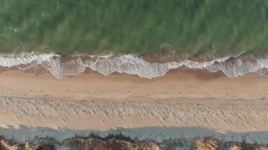 Jetties Sahili, Nantucket Adası 'ndaki Hava 4K Dalgaların Görüntüsü