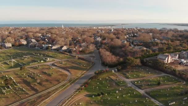 Flygfoto Över Nantucket Island Grannskapet Vid Prospect Hill Kyrkogård — Stockvideo