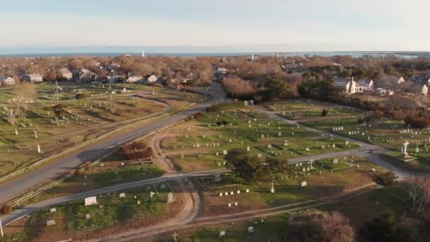 Flygfoto Över Nantucket Island Grannskapet Vid Prospect Hill Kyrkogård — Stockvideo