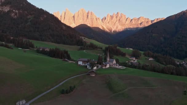 Santa Maddalena Magdalena Kilisesi Val Funes Puez Odle Dolomitler Talya — Stok video